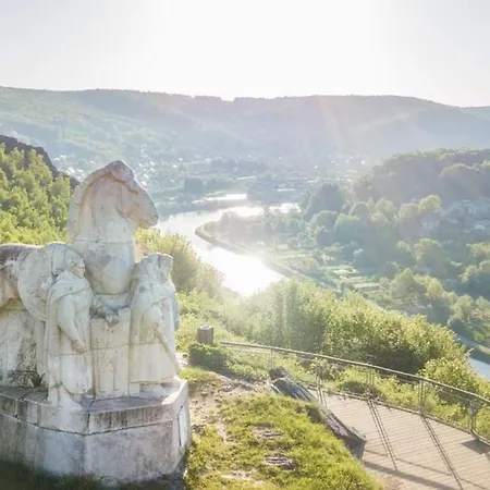 Au Fil De La Semoy *