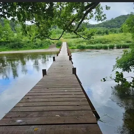Au Fil De La Semoy *